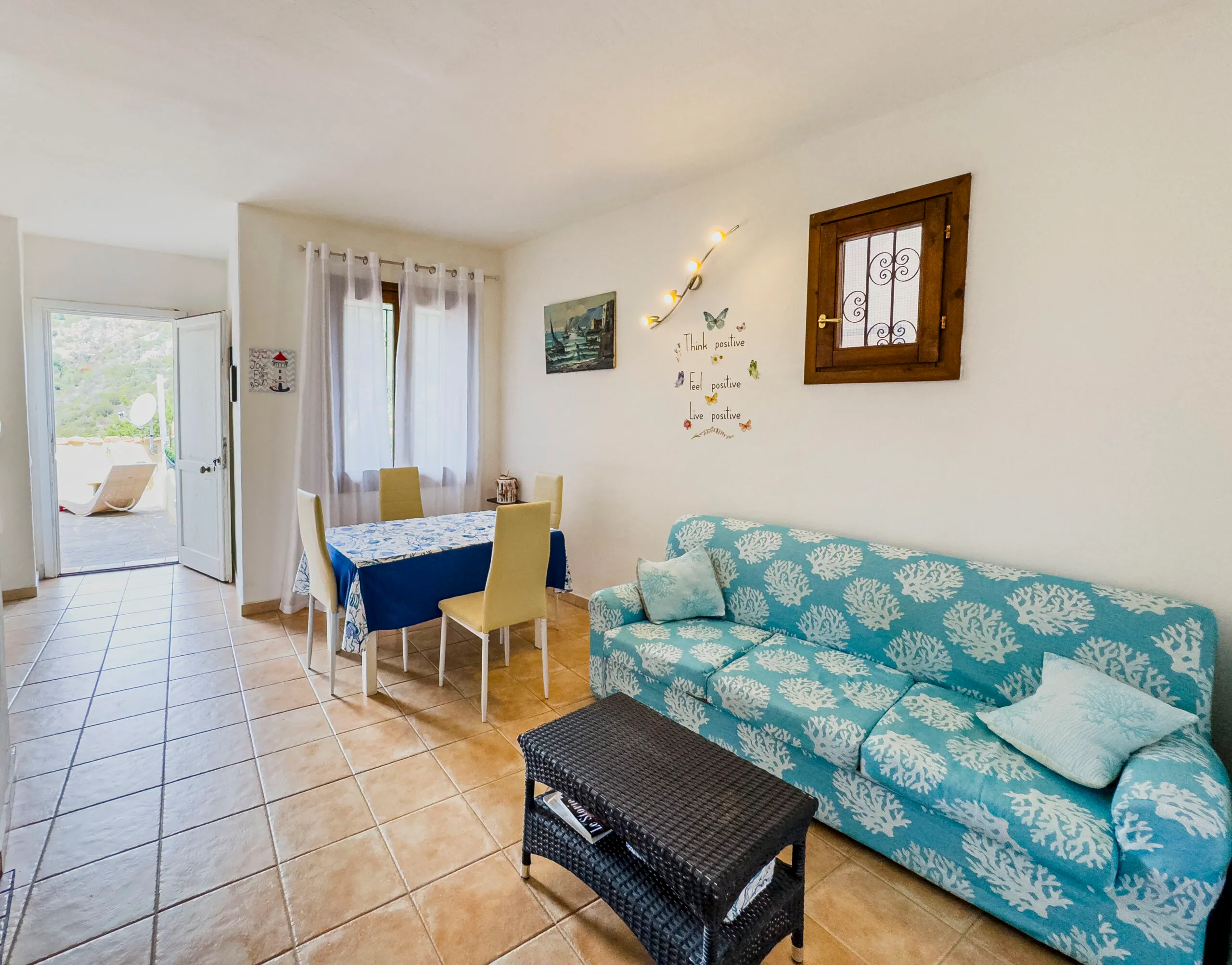 FamilyHouse living area